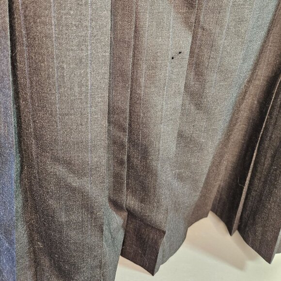 Vintage Burberry gray Pinstripe Womens Suit Medium Skirt & Blazer Set - Picture 13 of 13